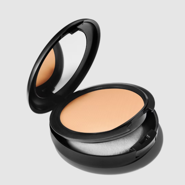 MAC Studio Fix Powder Plus Foundation NC 40